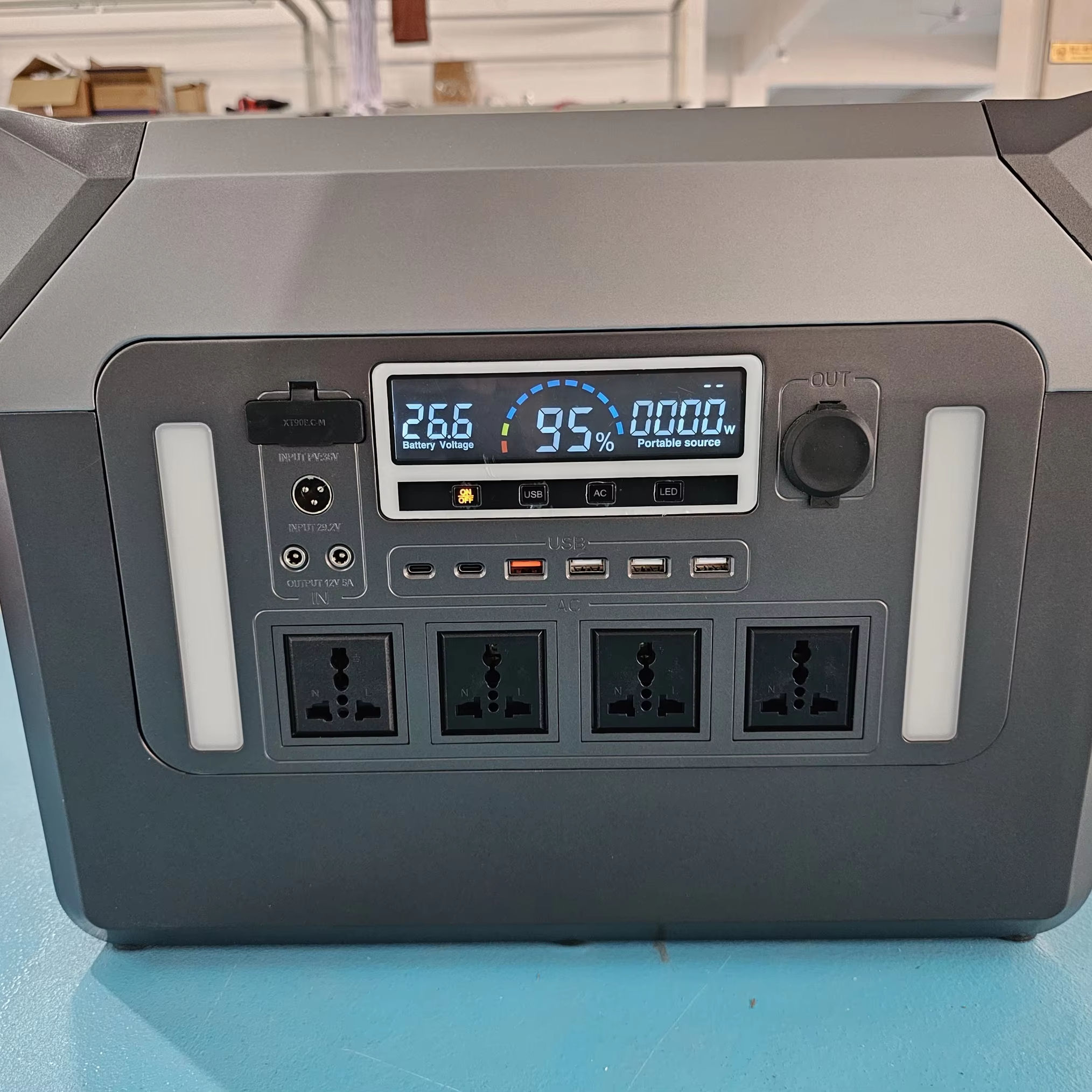 ポータブル1000W/1500W電源装置 LiFePO4バッ - Portable Power Station 1000W Pure Sine のレビューと価格